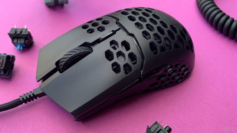 Мышка с дырками игровая. Мышь cooler master mm711. Мышь sharkoon light2 s черная. Мышка с дырками игровая. Самая легкая игровая мышь.